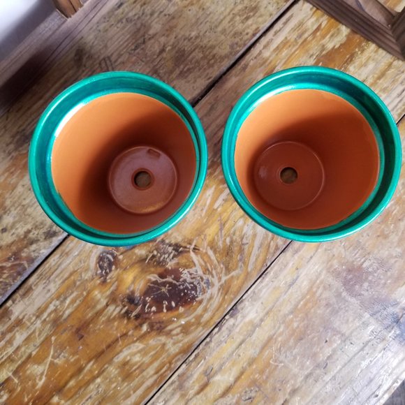 Hand Painted Red with Metallic Green Trim 4.5" Flower Pot Set of 2, Peace & Love - Picture 5 of 7